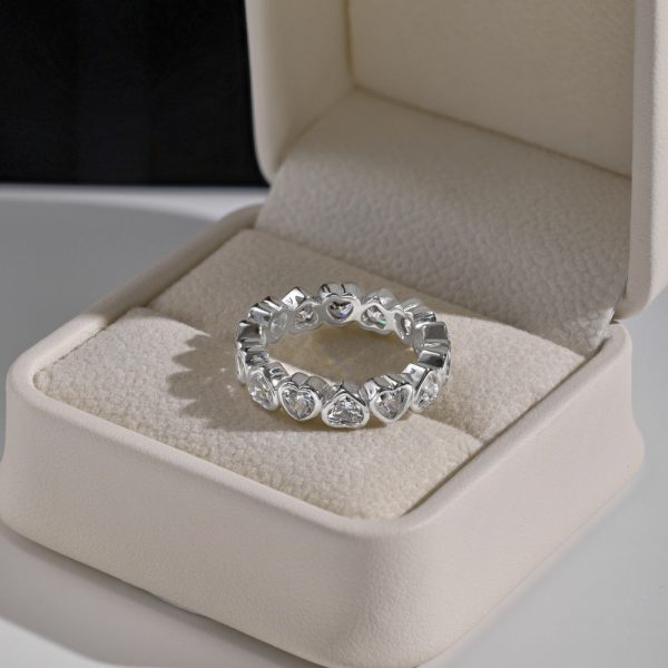 Luxury heart-shaped zircon ring Supply